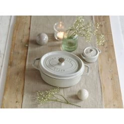 Staub Cocotte 23 Cm, Oval, Weisser Trüffel, Gusseisen 11 Staub Cocotte 23 Cm, Oval, Weisser Trüffel, Gusseisen -Küchenutensilien Verkäufe 000019752