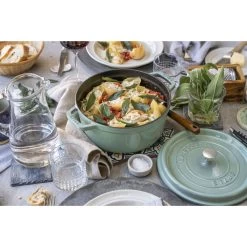 Staub Cocotte 26 Cm, Rund, Salbeigrün, Gusseisen -Küchenutensilien Verkäufe 750035333