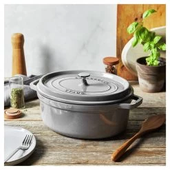 Staub Cocotte 31 Cm, Oval, Graphit-Grau, Gusseisen -Küchenutensilien Verkäufe 750058442